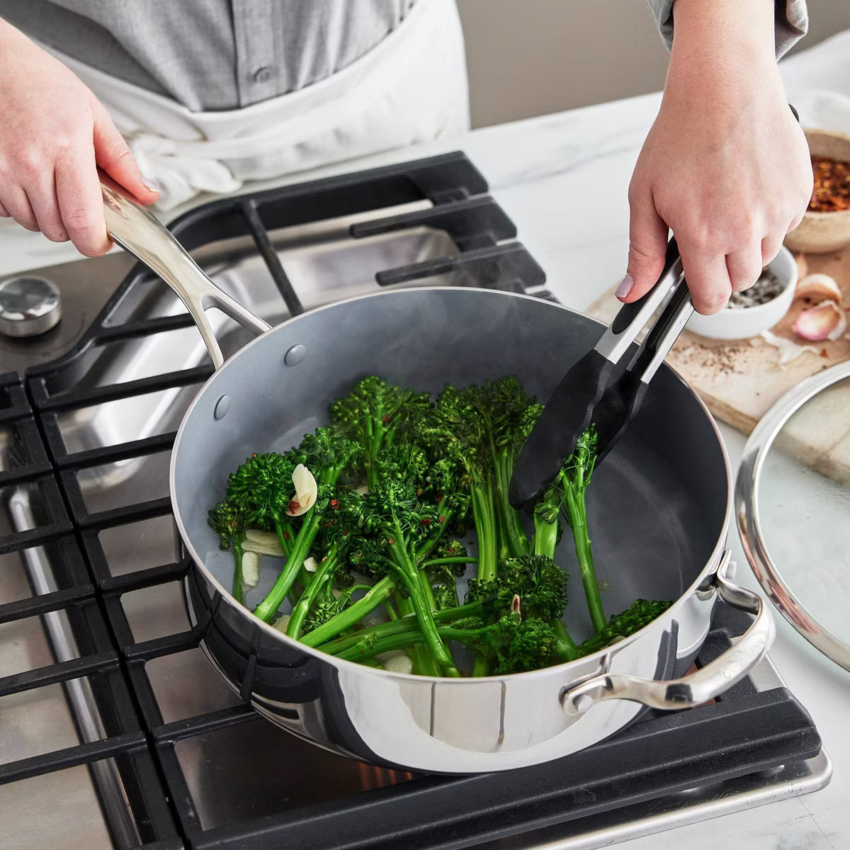 Saute Pan – 5qt Valencia Pro Saute Pan with Lid – Silver