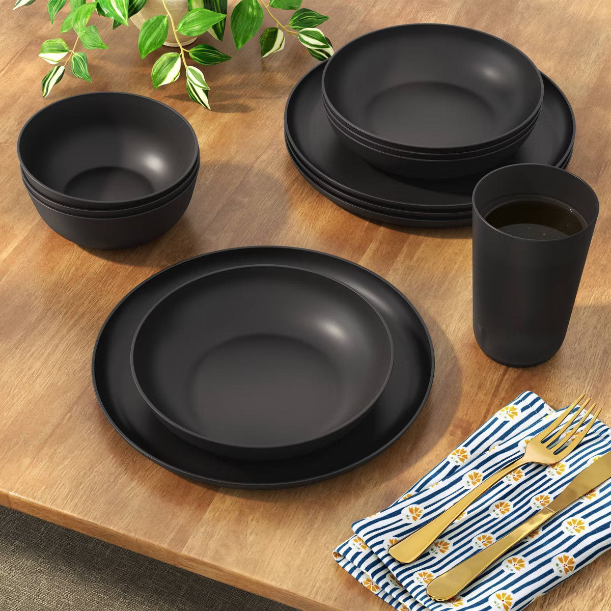 Dinner Plate – Culinvaro Recycled Poly Pro Dinner Plate Black