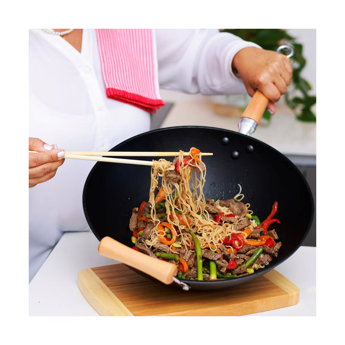Wok – 14-Inch Preseasoned Cast Iron Flat Bottom Wok – Black