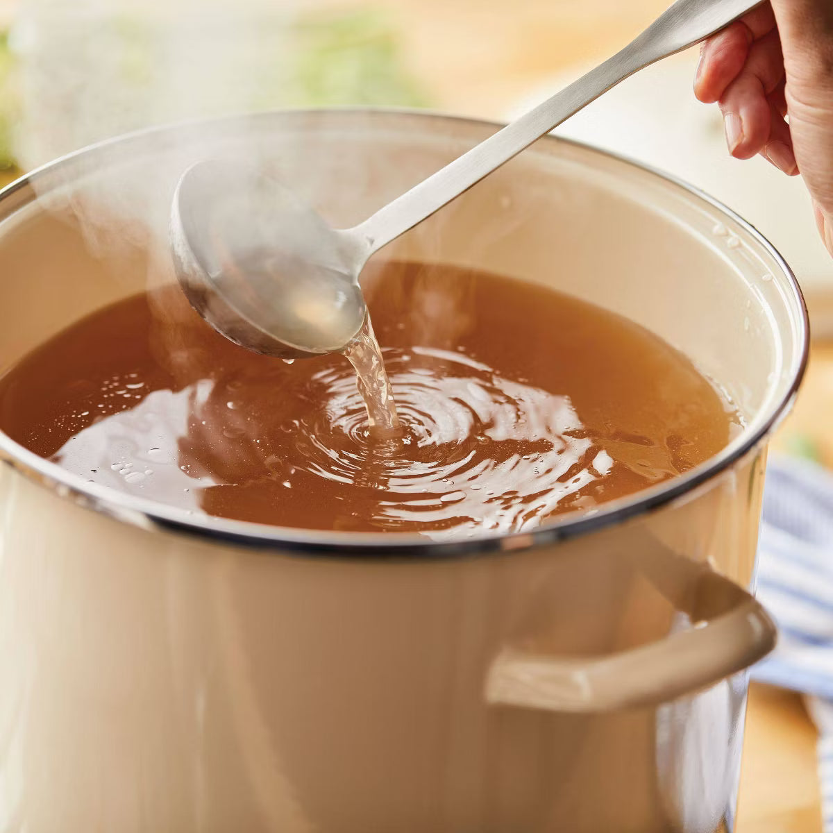 Stock Pot – 12qt Enamel-on-Steel Induction Stockpot – Beige