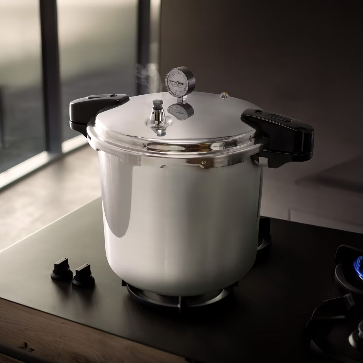 Pressure Cooker – f 24 Quart Large Capacity Aluminum Stovetop Pressure Cooker – White